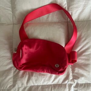 Lululemon hot pink belt Bag
